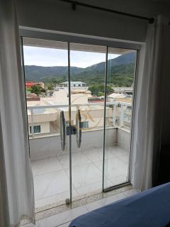 Apartamento Para Alugar com 2 quartos 1 suítes no bairro Balneário perequê em Porto Belo
