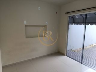 Aluguel Anual - Casa de Fundos