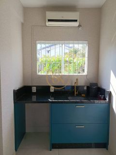 Sala Comercial Mobiliada para Locação em Porto Belo