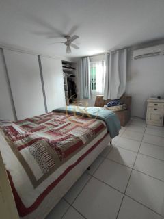 Compre  Sobrado no Perequê