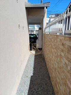 Sobrado para locação anual – Porto Belo