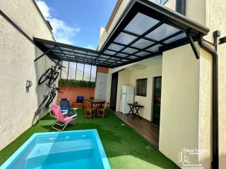 Lindo Sobrado Finamente Mobiliado com Piscina no Itacolomi em Balneário Piçarras