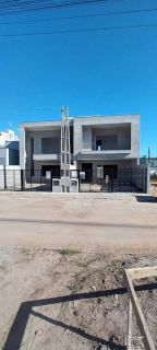 Sobrado Com Piscina no Itacolomi em Balneário Piçarras
