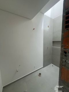 Sobrado Com Piscina no Itacolomi em Balneário Piçarras