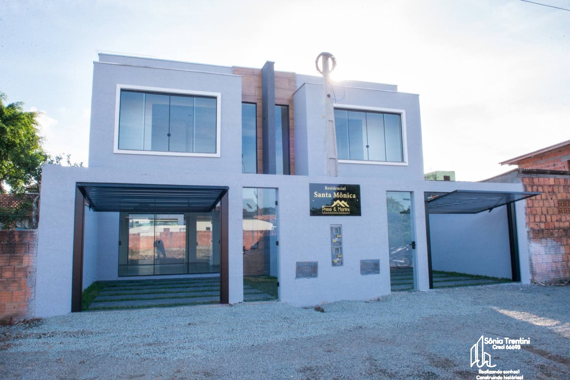 Sobrado com 2 Suítes Na Armação em Penha