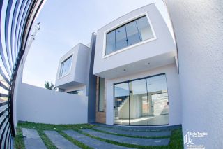 Sobrado com 2 Suítes Na Armação em Penha