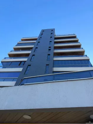 Apartamento com 3 Quartos no Centro em Balneário Piçarras