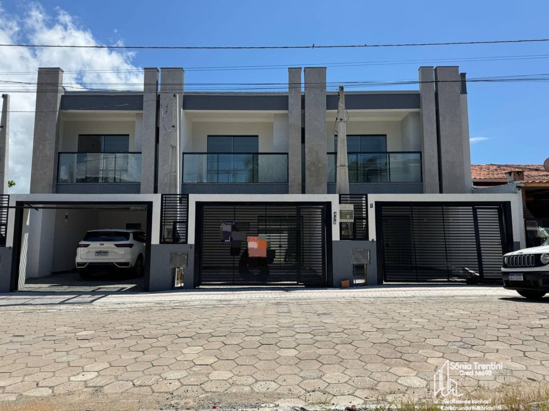 Sobrado com 3 Quartos no Itacolomi em Balneário Piçarras