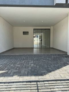 Sobrado com 3 Quartos no Itacolomi em Balneário Piçarras