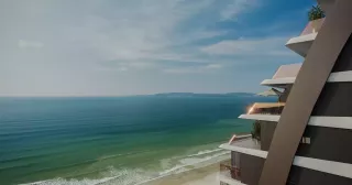 Apartamento Frente Mar com 4 suítes na Meia Praia em Itapema