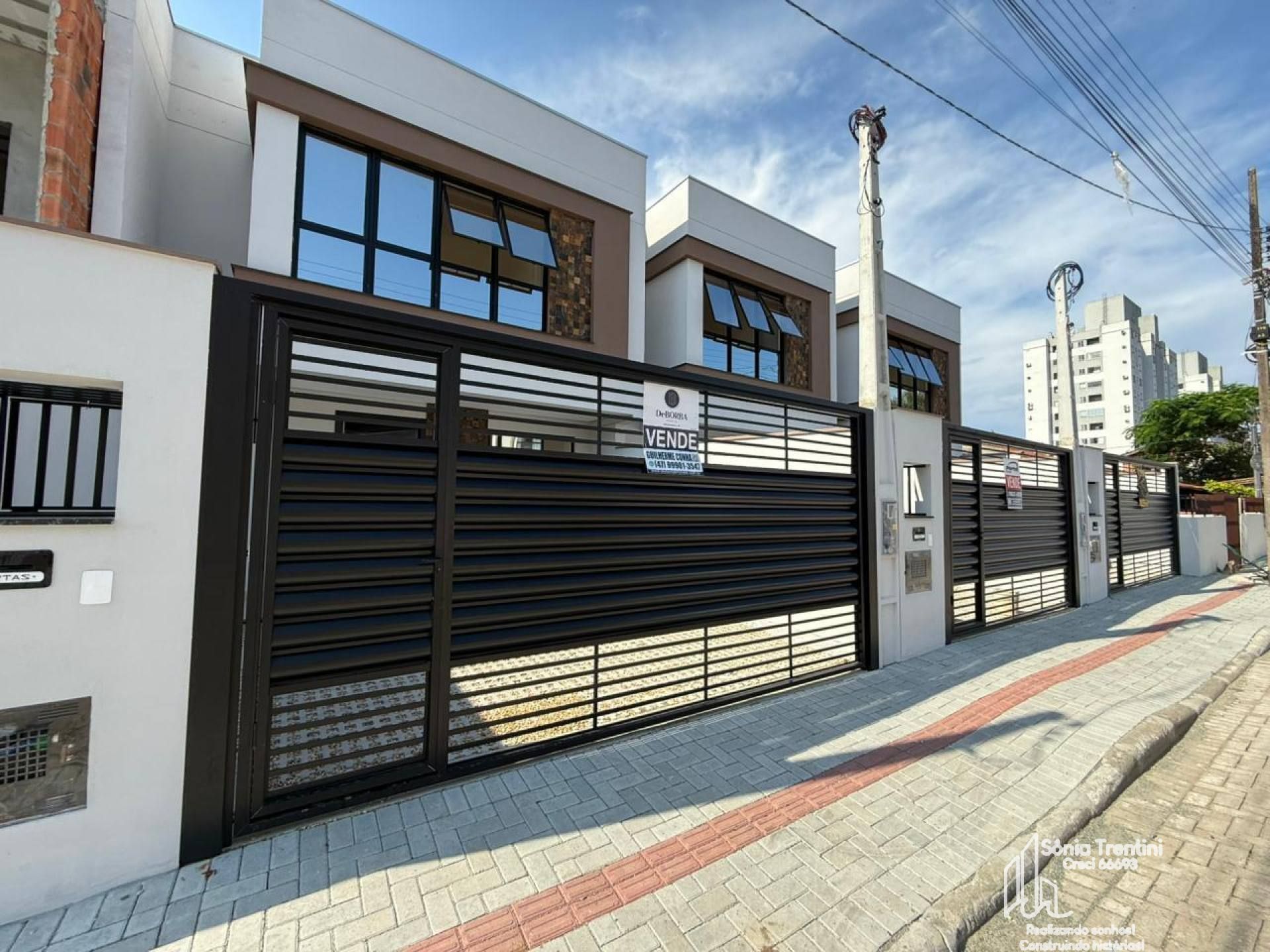 Sobrado com 2 Suítes no Itacolomi em Balneário Piçarras