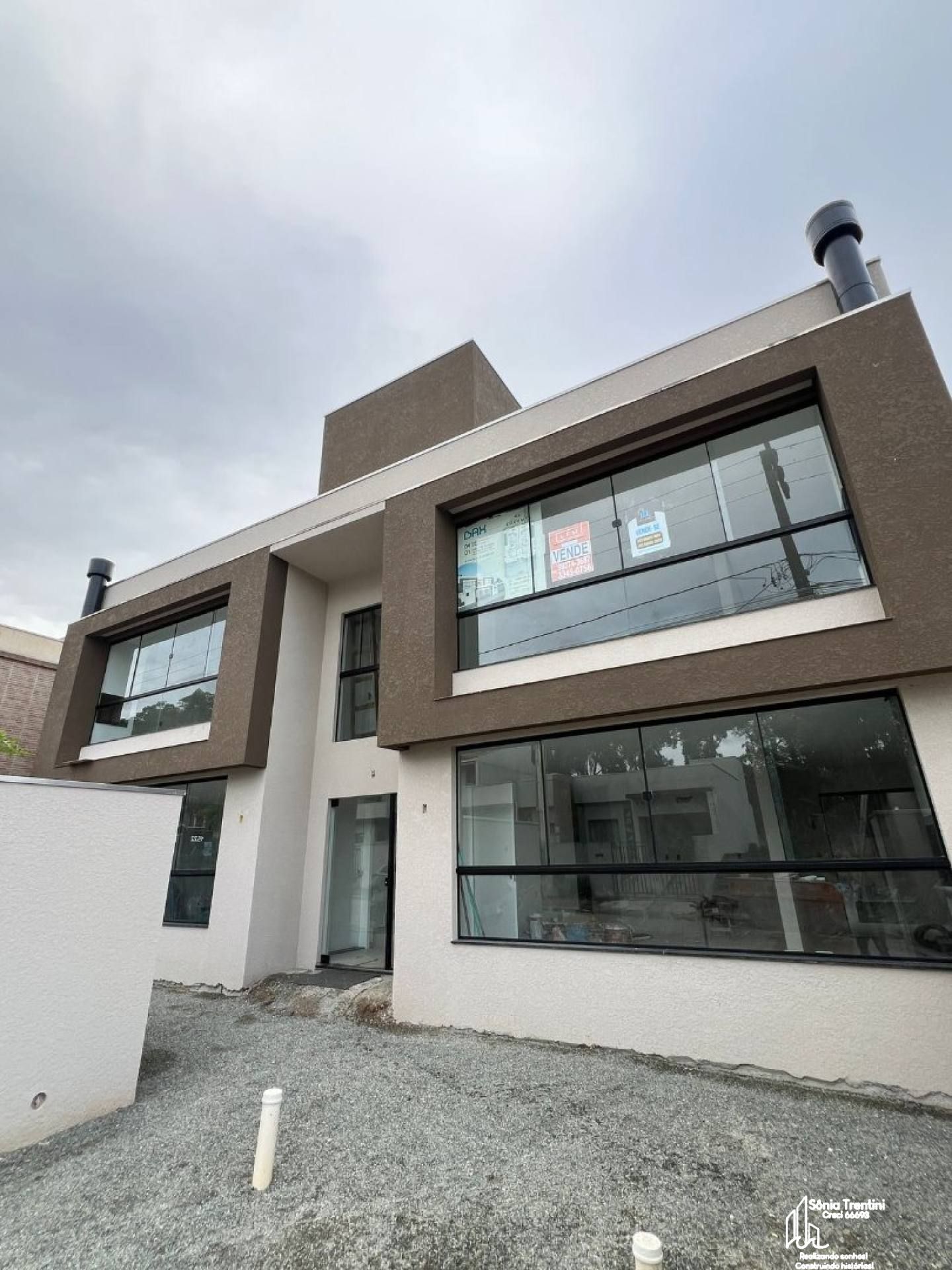 Apartamento  com 3 Quartos, sendo 1 Suíte no Itacolomi em Balneário Piçarras