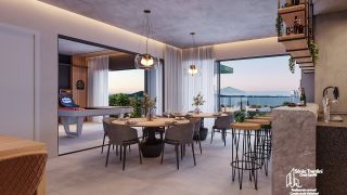 Apartamento Frente Mar com 2 Suítes no Itacolomi em Balneário Piçarras