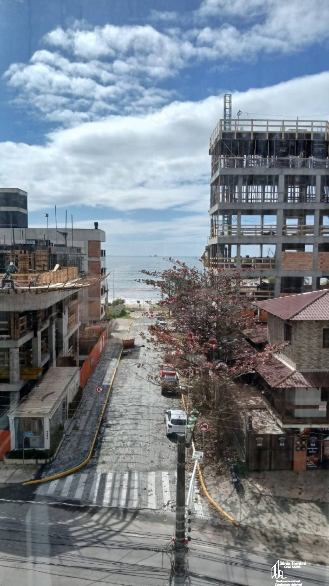 Condomínio Montserrat Residence - Apartamento Vista Mar com 3 Dormitórios