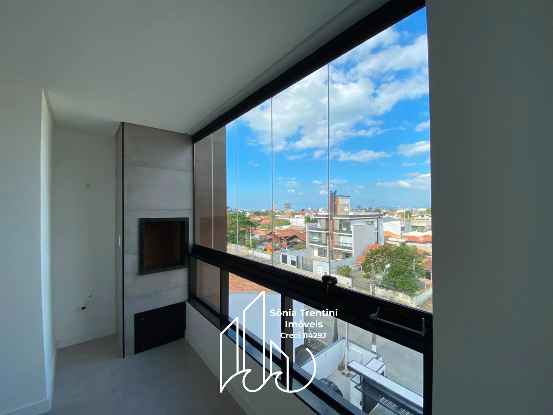 Apartamento Pronto Para Morar com 2 Dormitórios (1 Suíte)