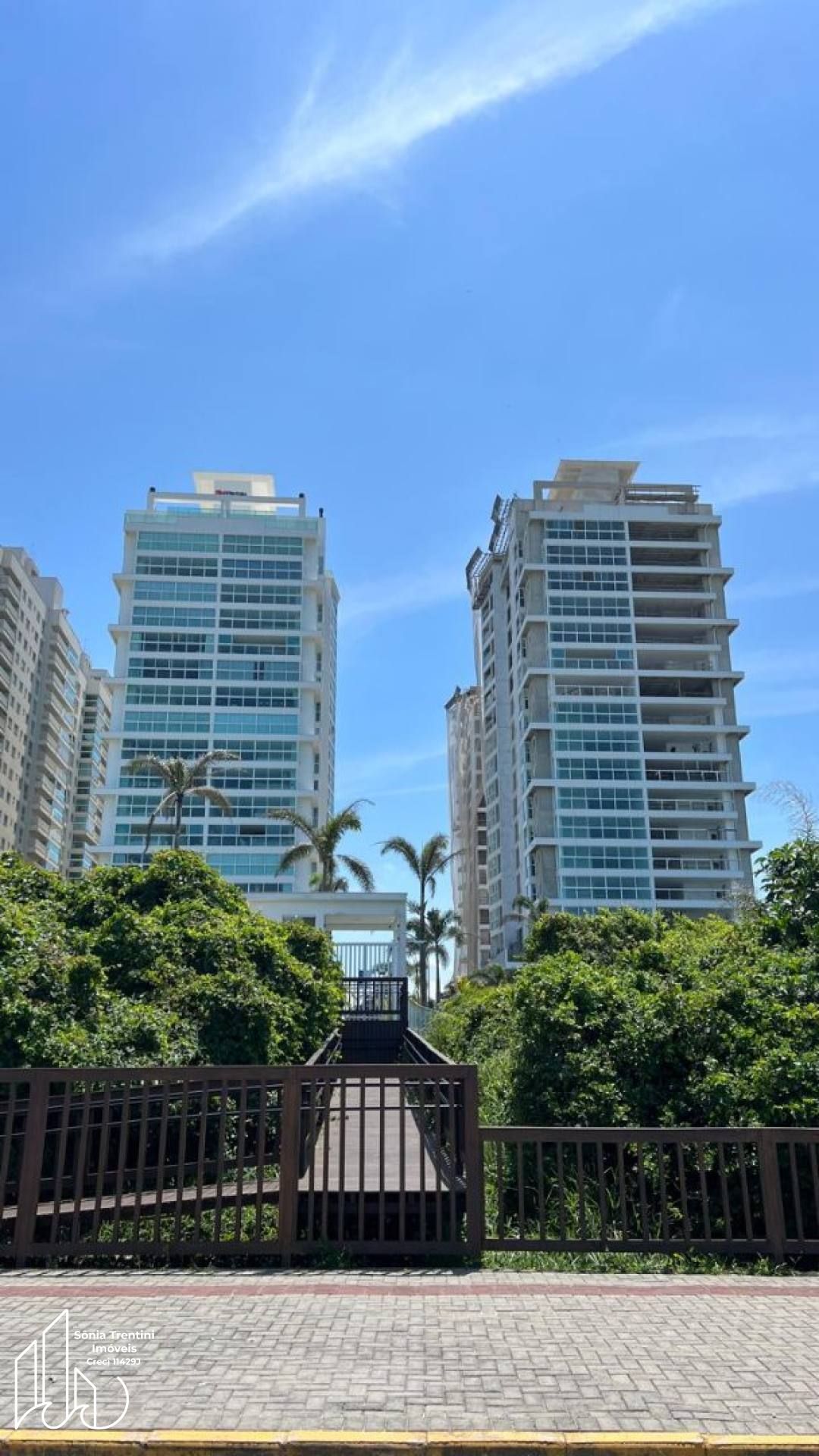 Al Mare Beach Front - Apartamento Giardino com 3 Dormitórios