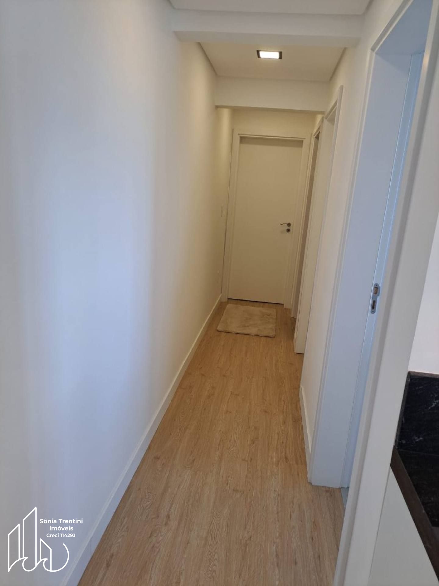 Residencial Salomão - Apartamento com 1 Suíte e 1 Dormitório na Praia Alegre em Penha