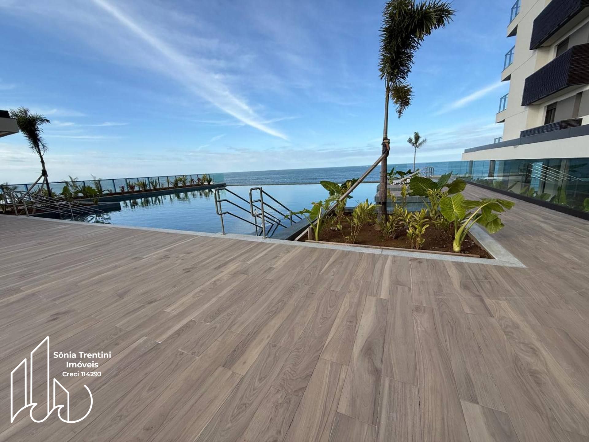 Grant Home Club - Apartamento com 3 Dormitórios Frente Mar em Barra Velha