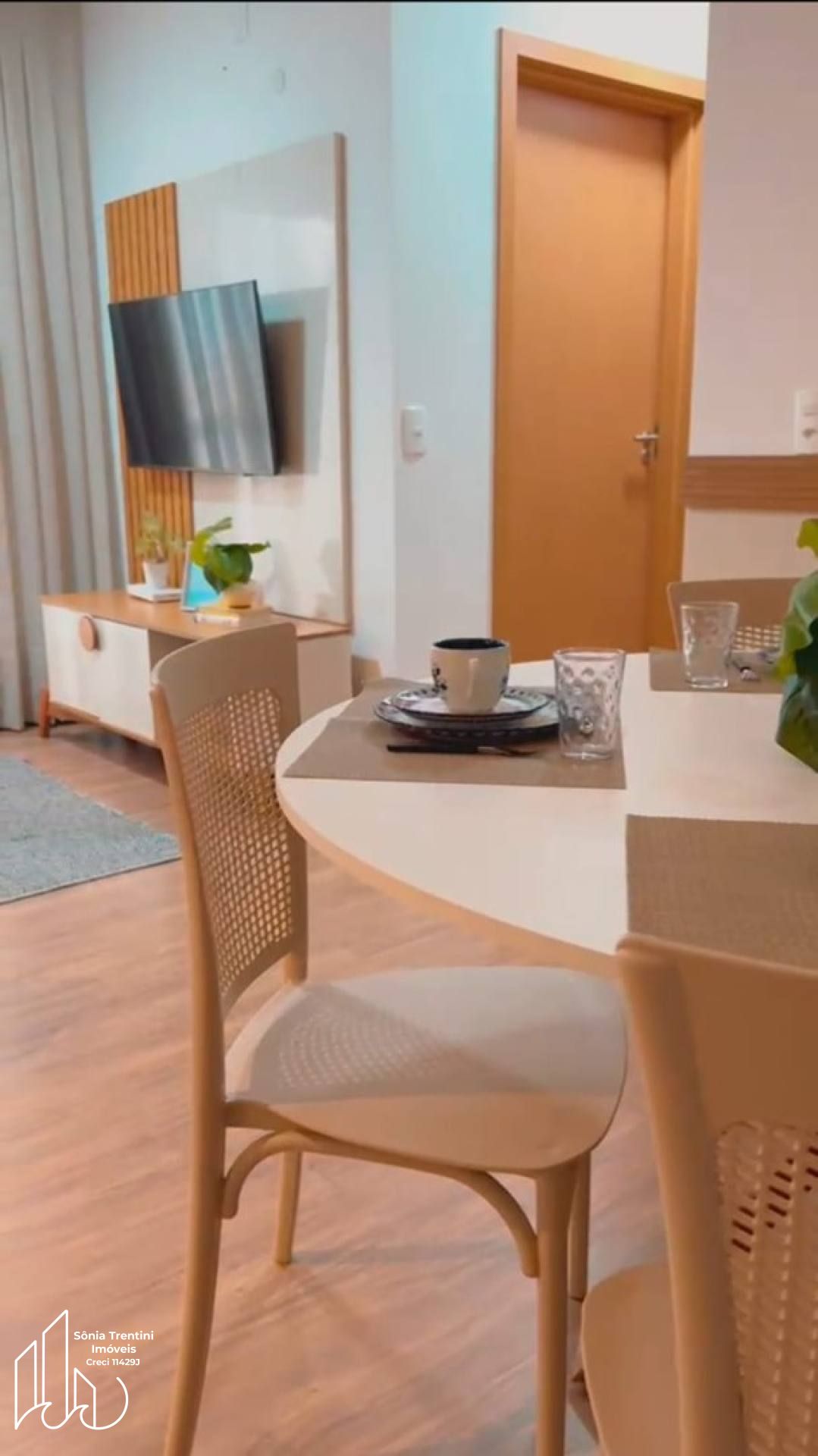 Vila Açoriana Confort Club - Apartamento com 2 Dormitórios Mobiliado