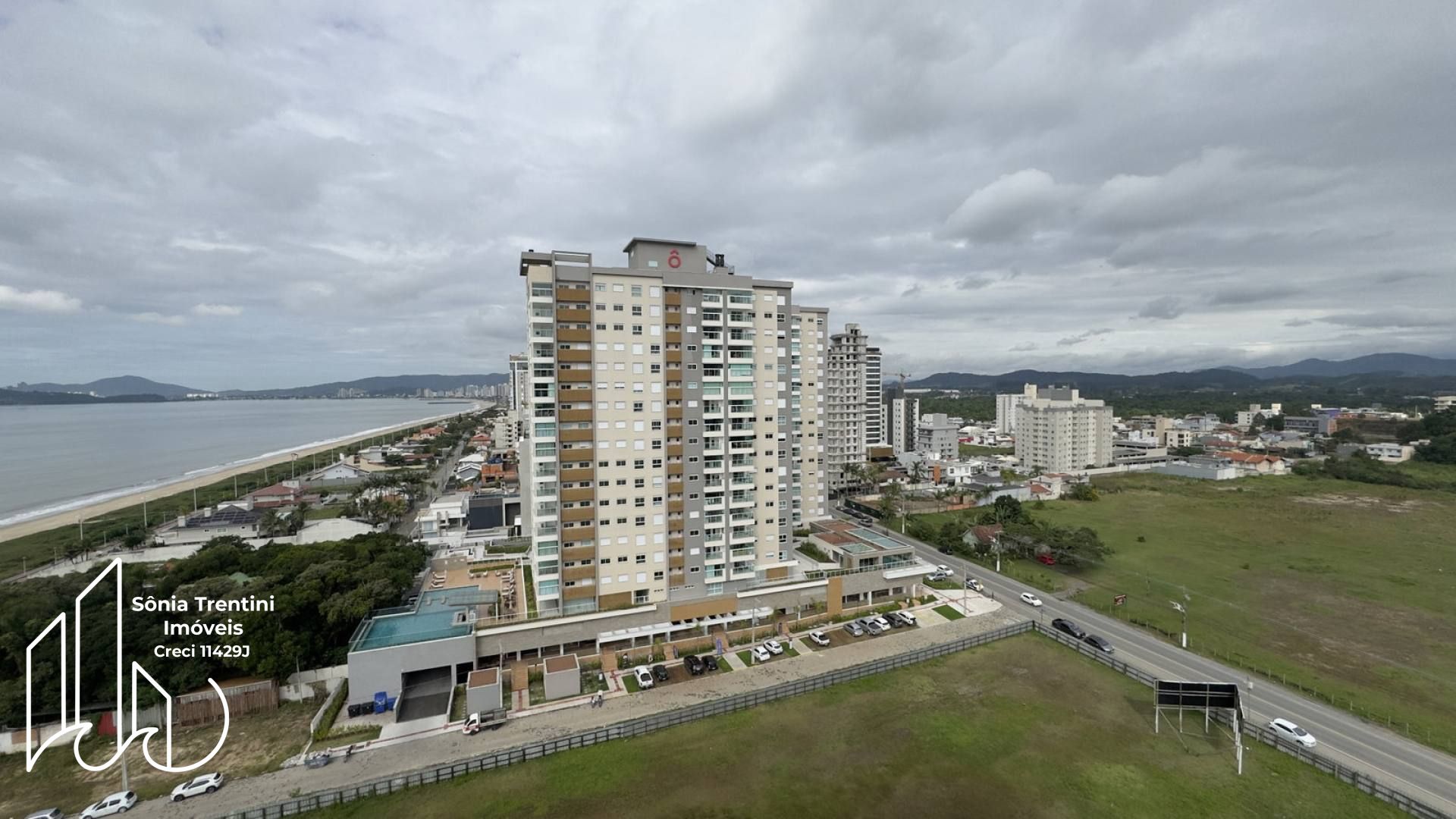 Terraço Del Mare - Apartamento Frente Mar com 3 Suítes, 2 Vagas no Itacolomi em Balneário Piçarras