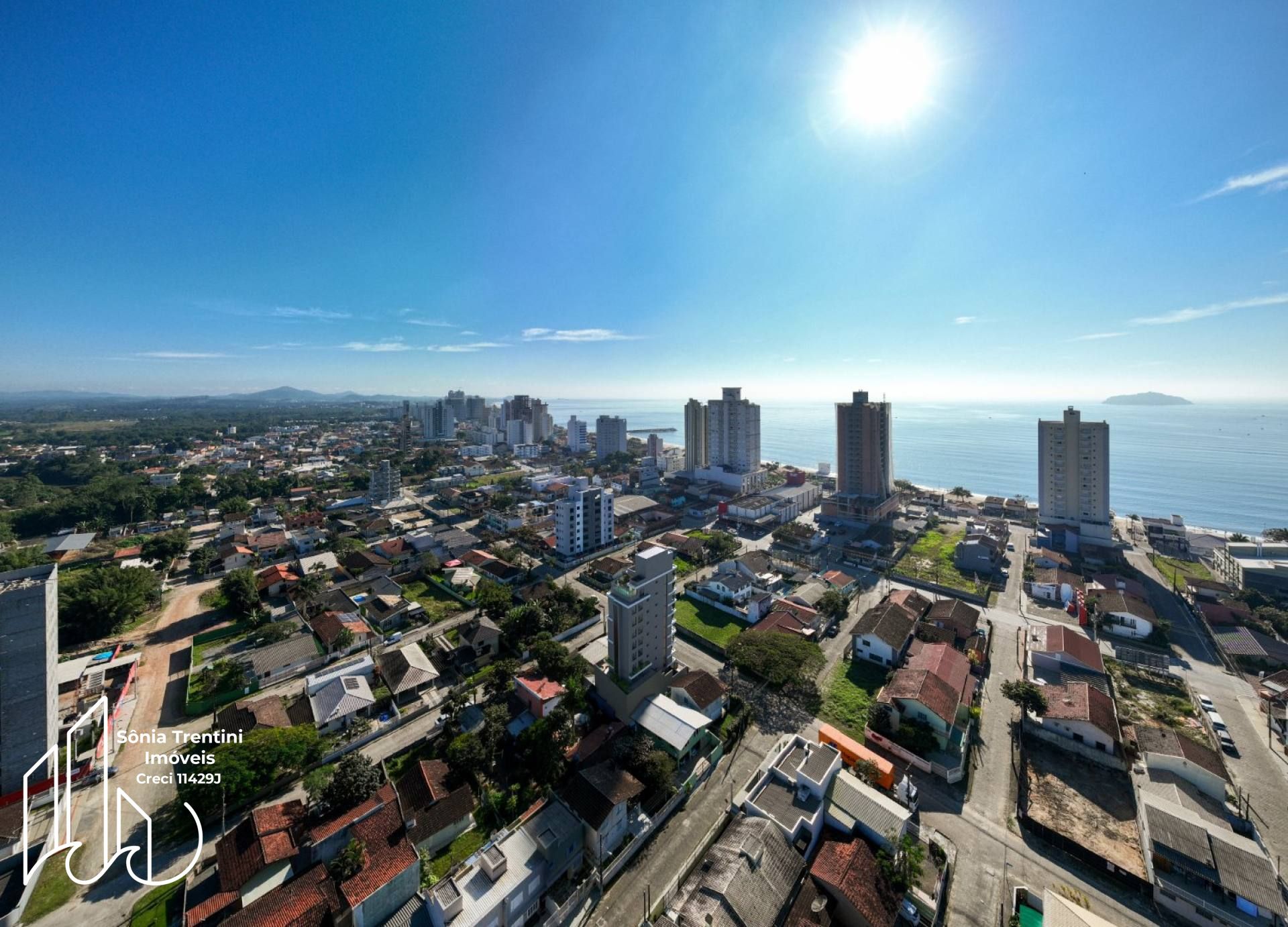 Zeta Home Residence - Apartamento com 4 Suítes e 3 Vagas de Garagem no Centro de Balneário Piçarras
