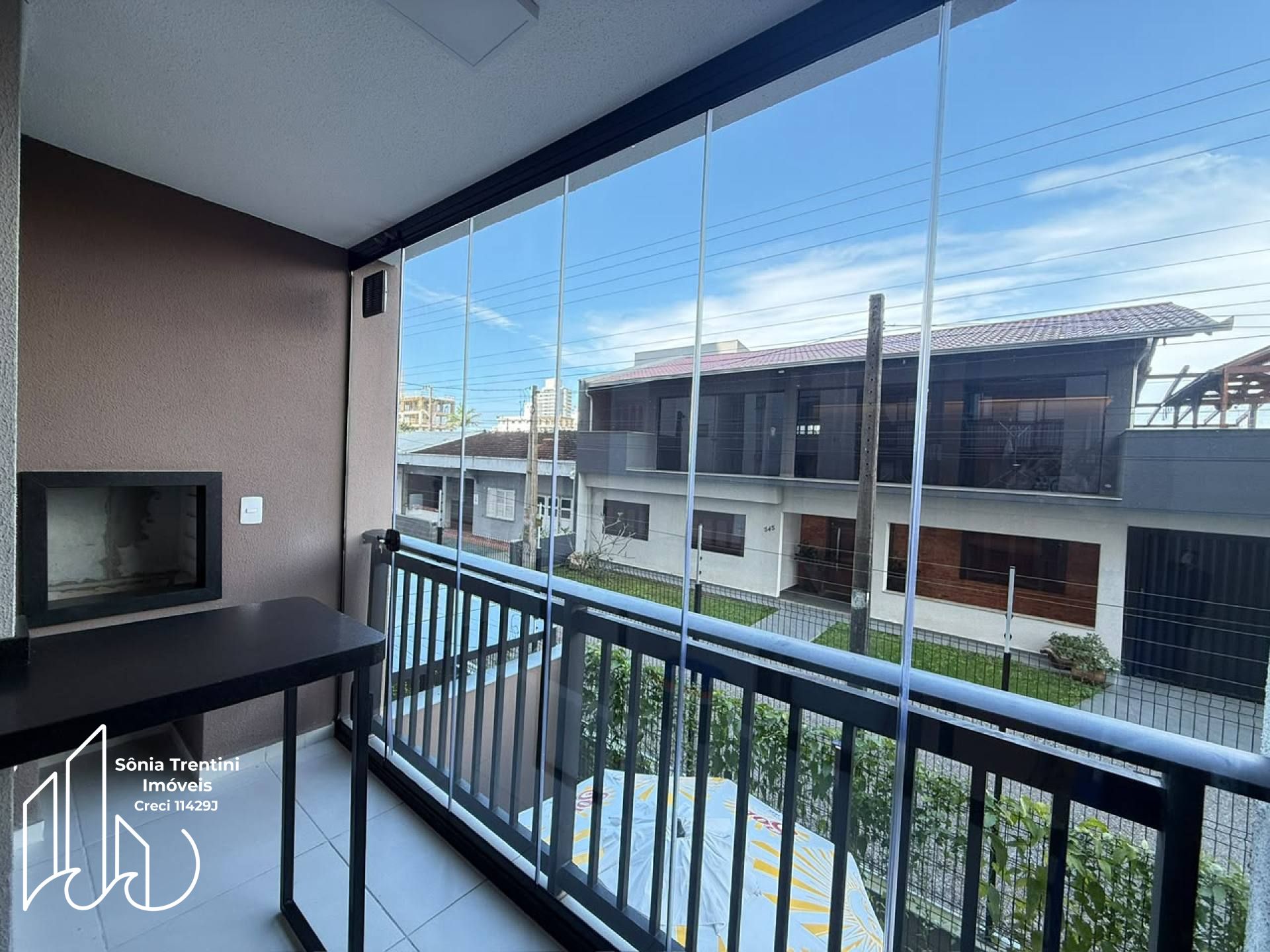 Atlântico Beach Club - Apartamento Mobiliado com 2 Dormitórios no Centro em Balneário Piçarras