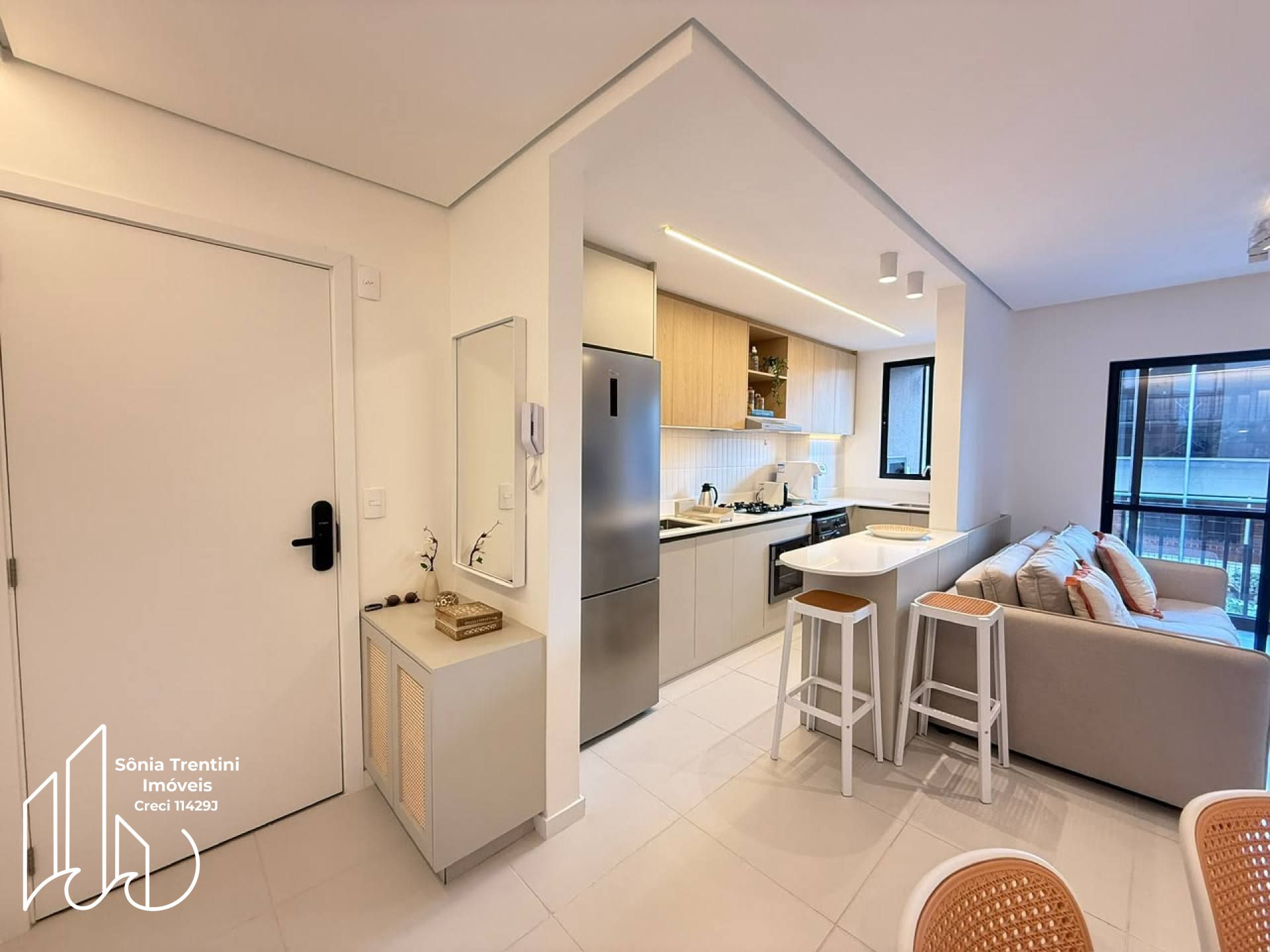 Atlântico Beach Club - Apartamento Mobiliado com 2 Dormitórios no Centro em Balneário Piçarras