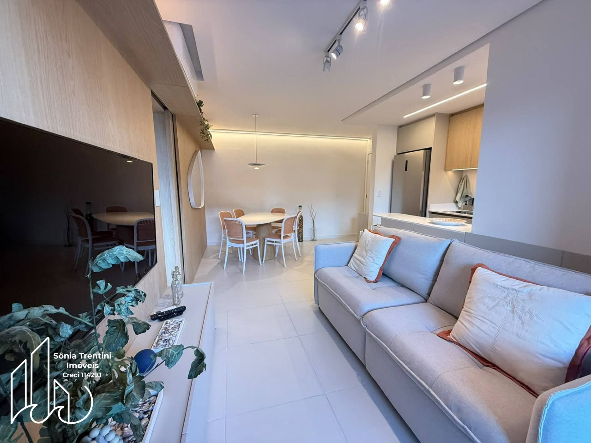 Atlântico Beach Club - Apartamento Mobiliado com 2 Dormitórios no Centro em Balneário Piçarras