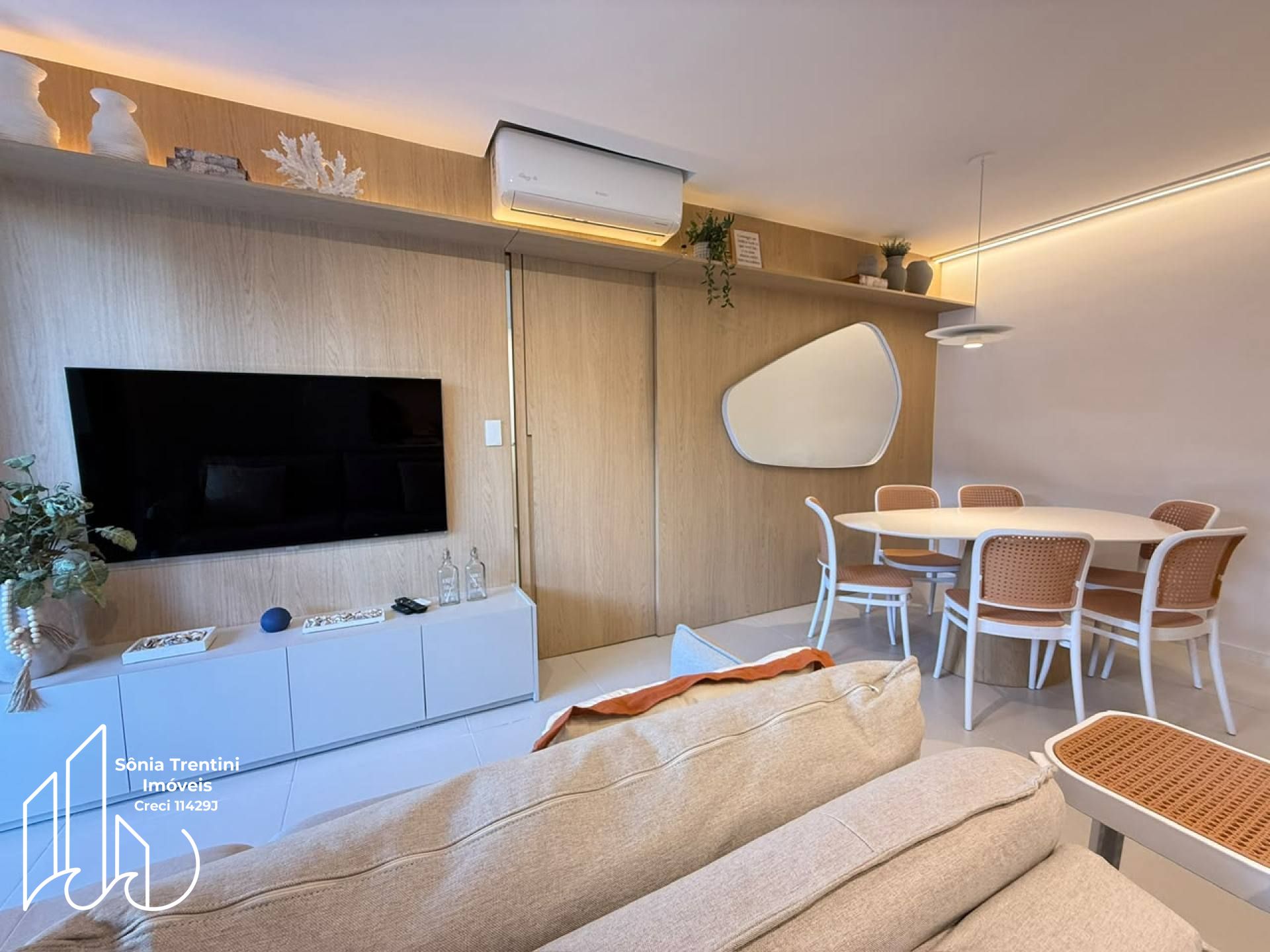 Atlântico Beach Club - Apartamento Mobiliado com 2 Dormitórios no Centro em Balneário Piçarras