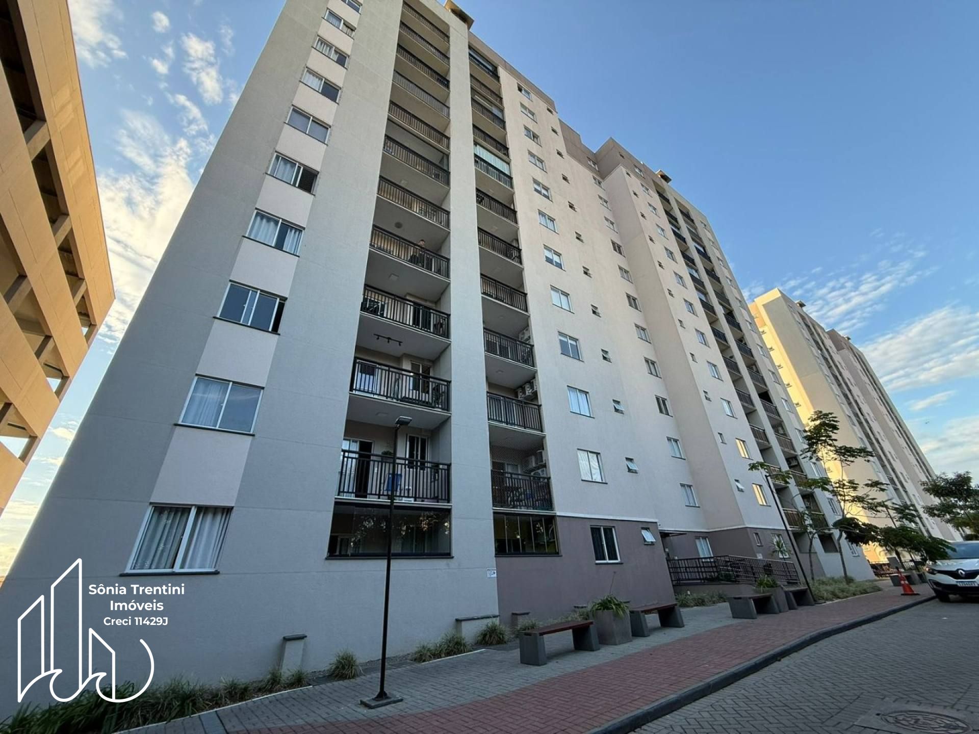 Santorini Confort Club - Apartamento Mobiliado com 2 Dormitórios no Centro em Balneário Piçarras