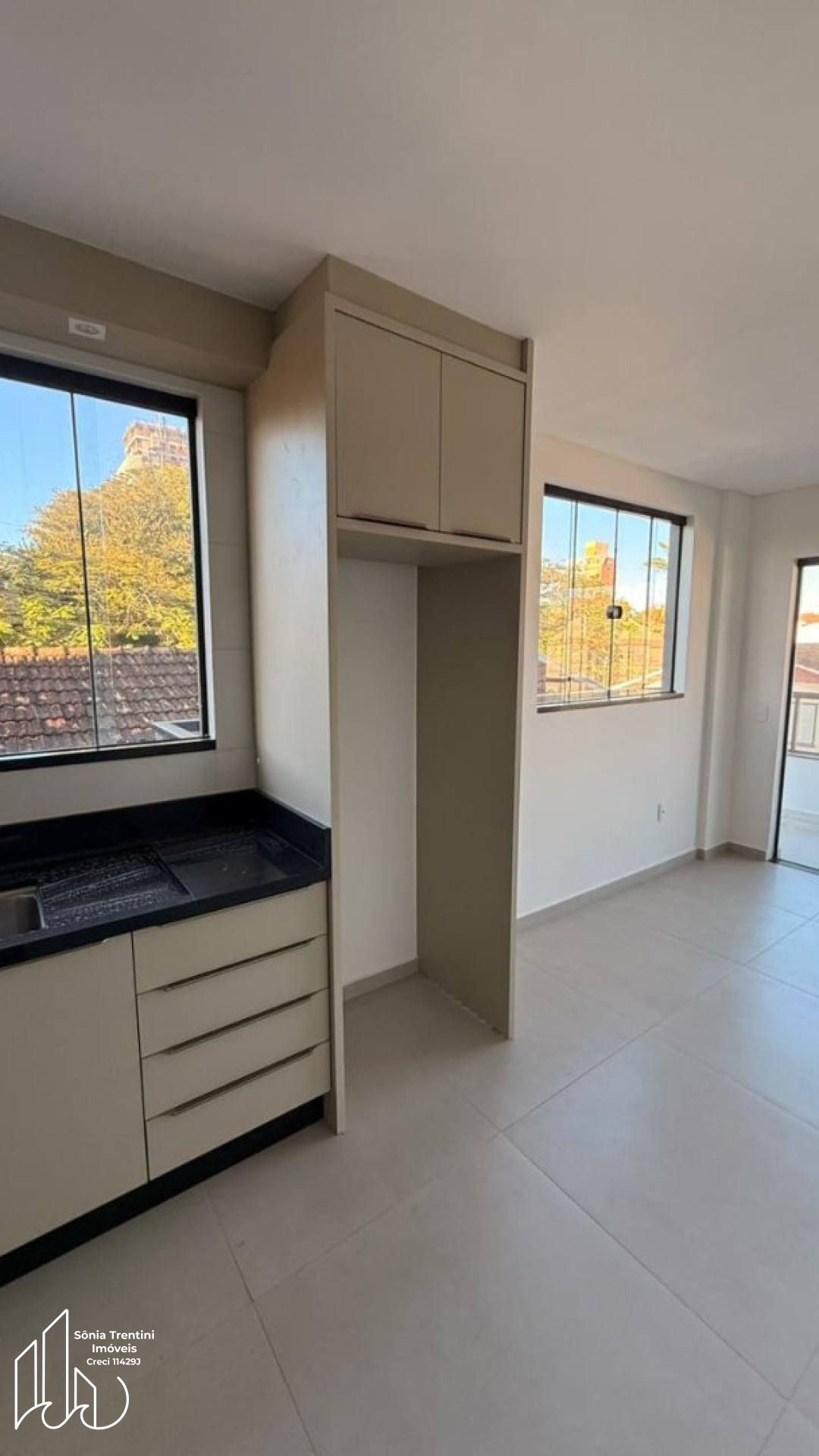 Apartamento com 1 Suíte e 1 Dormitório no Centro de Balneário Piçarras