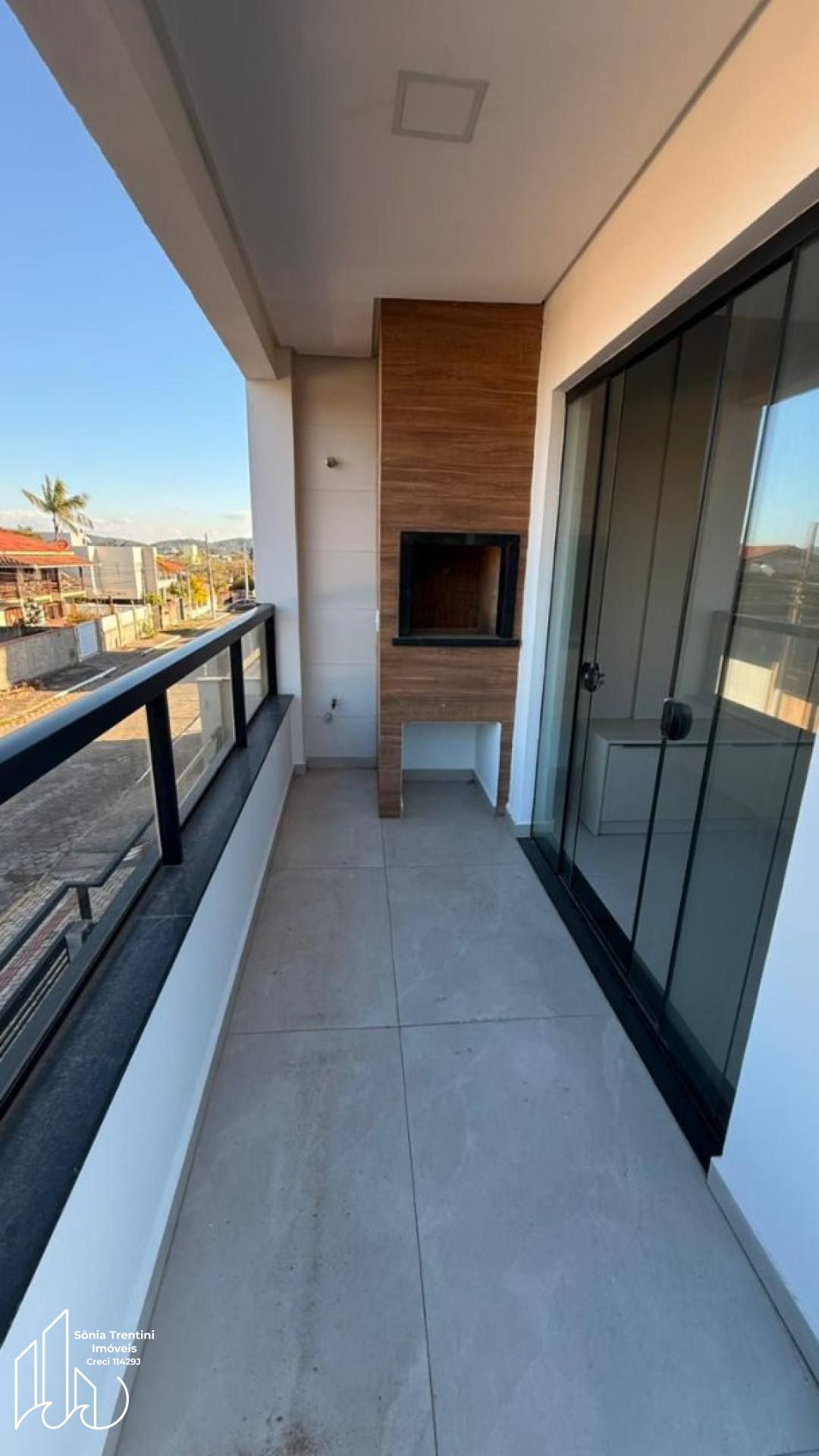 Apartamento com 1 Suíte e 1 Dormitório no Centro de Balneário Piçarras