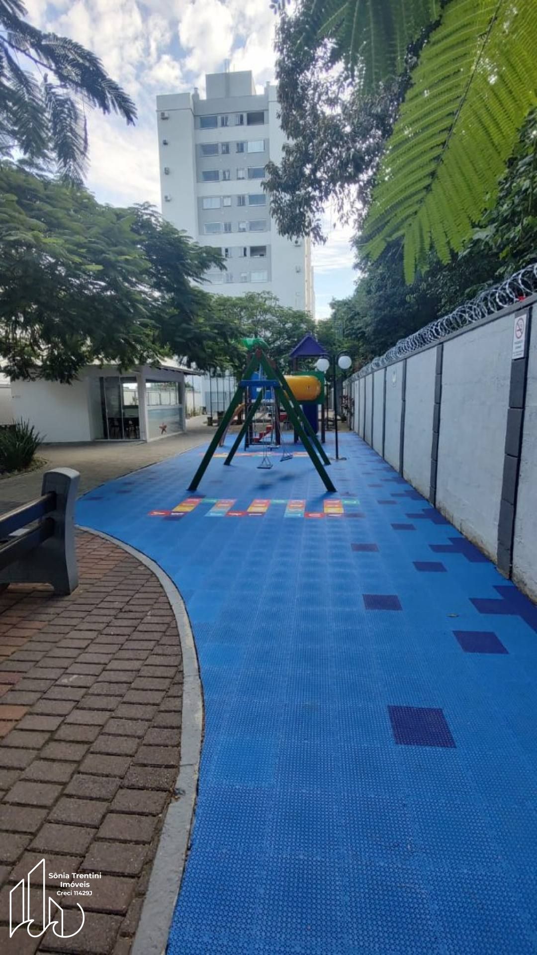 Órion Easy Club - Apartamento Mobiliado com 2 Dormitórios a 200m da Praia