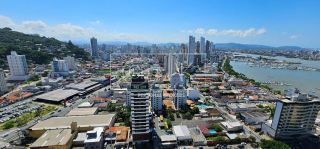 Apto pronto com 3 dormitórios no bairro Fazenda/Itajai