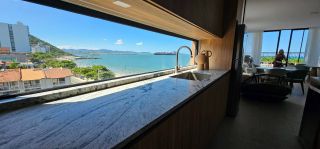 Apto NOVO semi mobiliado FRENTE MAR em Cabeçudas