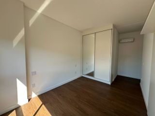 Apto NOVO semi mobiliado FRENTE MAR em Cabeçudas