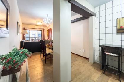 Apto bem localizado no Centro de Balneário Camboriu