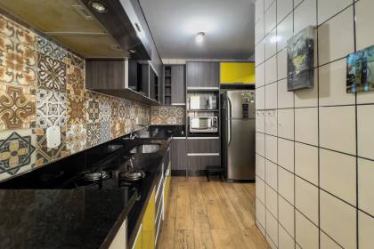 Apto bem localizado no Centro de Balneário Camboriu