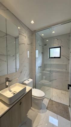 Sobrado totalmente mobiliado com piscina na Ressacada