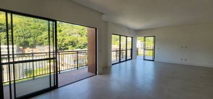 Cobertura Duplex Nova Frente Mar em Cabeçudas