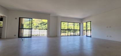 Cobertura Duplex Nova Frente Mar em Cabeçudas