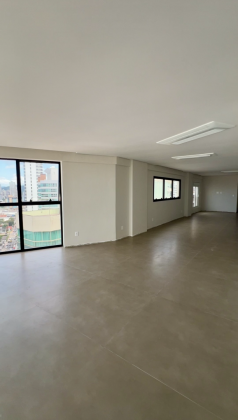 Jóia Rara no centro de  Itajaí, 4 suítes com 4 vagas