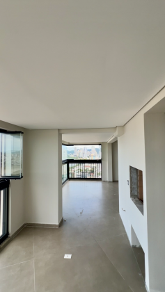 Jóia Rara no centro de  Itajaí, 4 suítes com 4 vagas