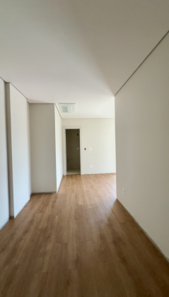 Jóia Rara no centro de  Itajaí, 4 suítes com 4 vagas