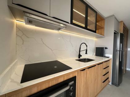 Apartamento Novo Decorado 3 dorms na Praia Brava