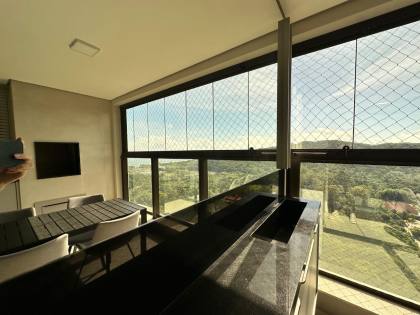 Apartamento Novo Decorado 3 dorms na Praia Brava