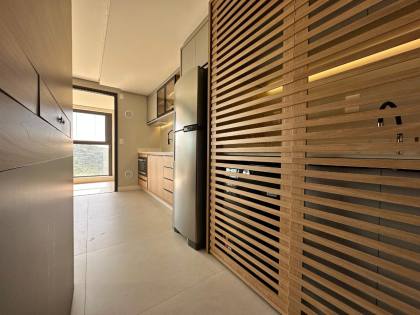 Apartamento Novo Decorado 3 dorms na Praia Brava