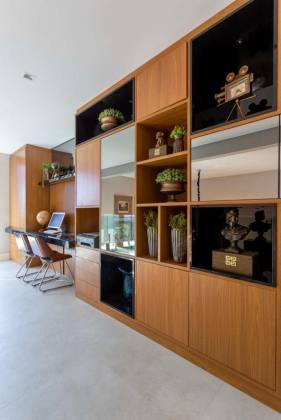 Casa Mobiliada com 4 suites em Condomínio Fechado em BC