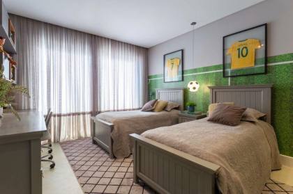 Casa Mobiliada com 4 suites em Condomínio Fechado em BC