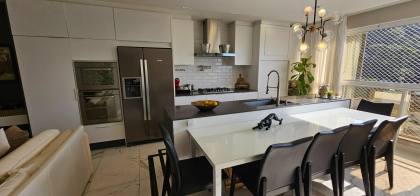 Apto mobiliado próximo ao mar em Cabeçudas